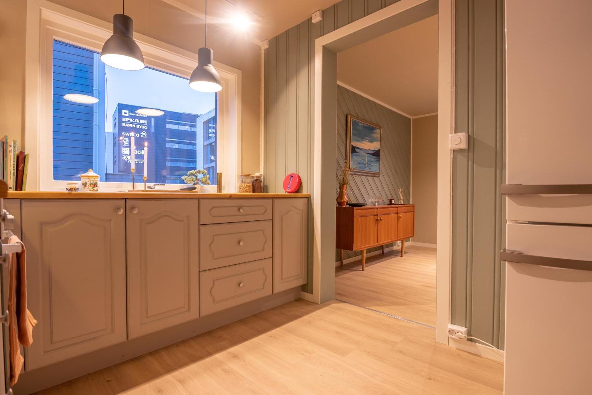 Cozy And Spacious Apartment In City Centre 트롬쇠 외부 사진