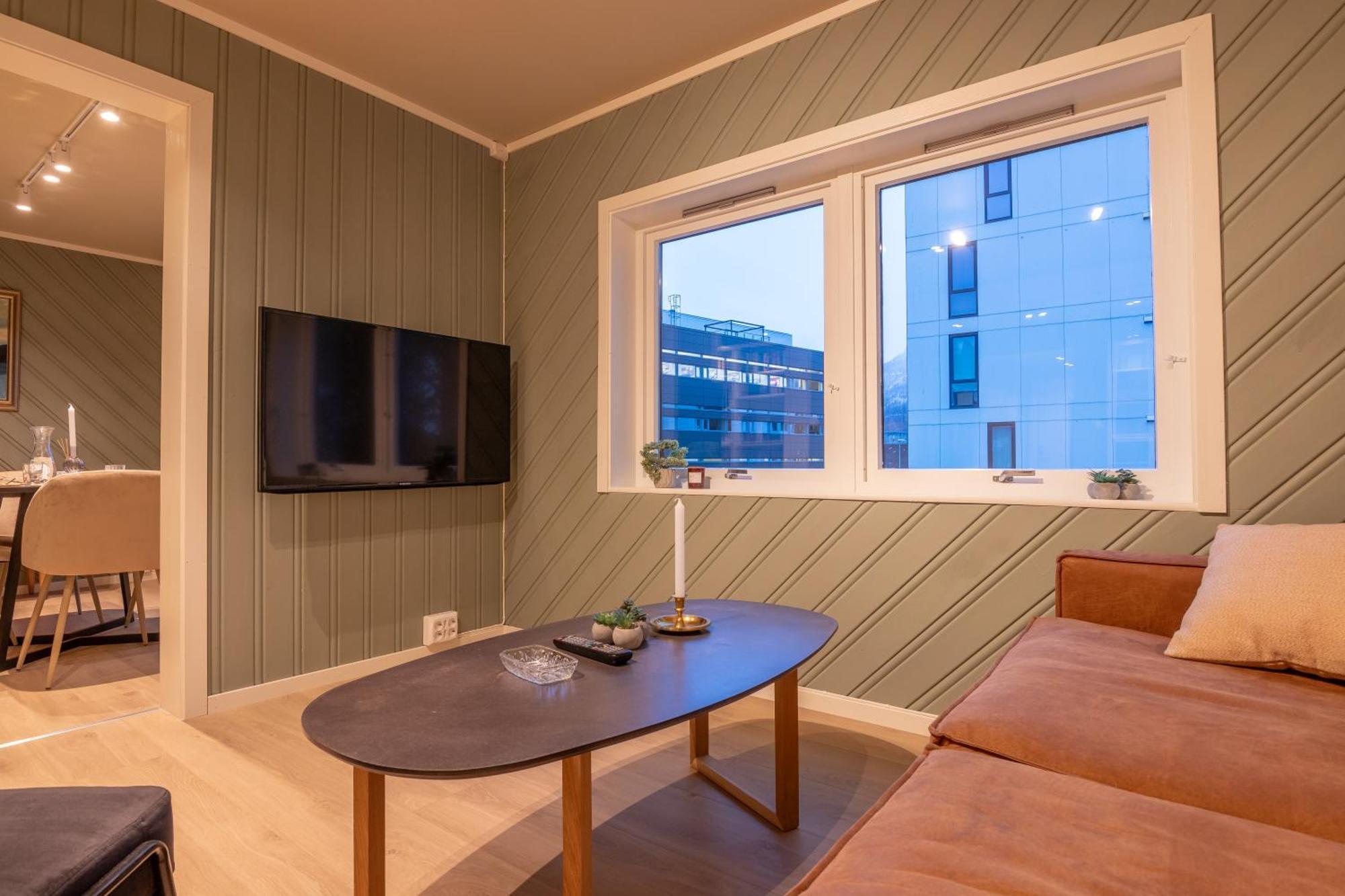 Cozy And Spacious Apartment In City Centre 트롬쇠 외부 사진