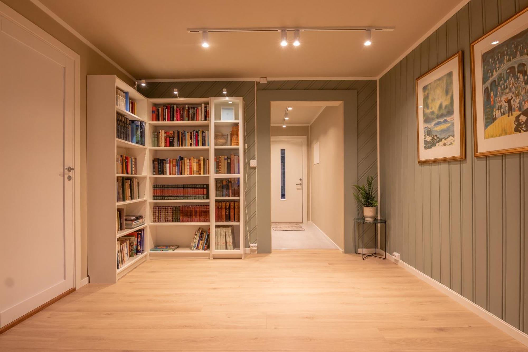 Cozy And Spacious Apartment In City Centre 트롬쇠 외부 사진