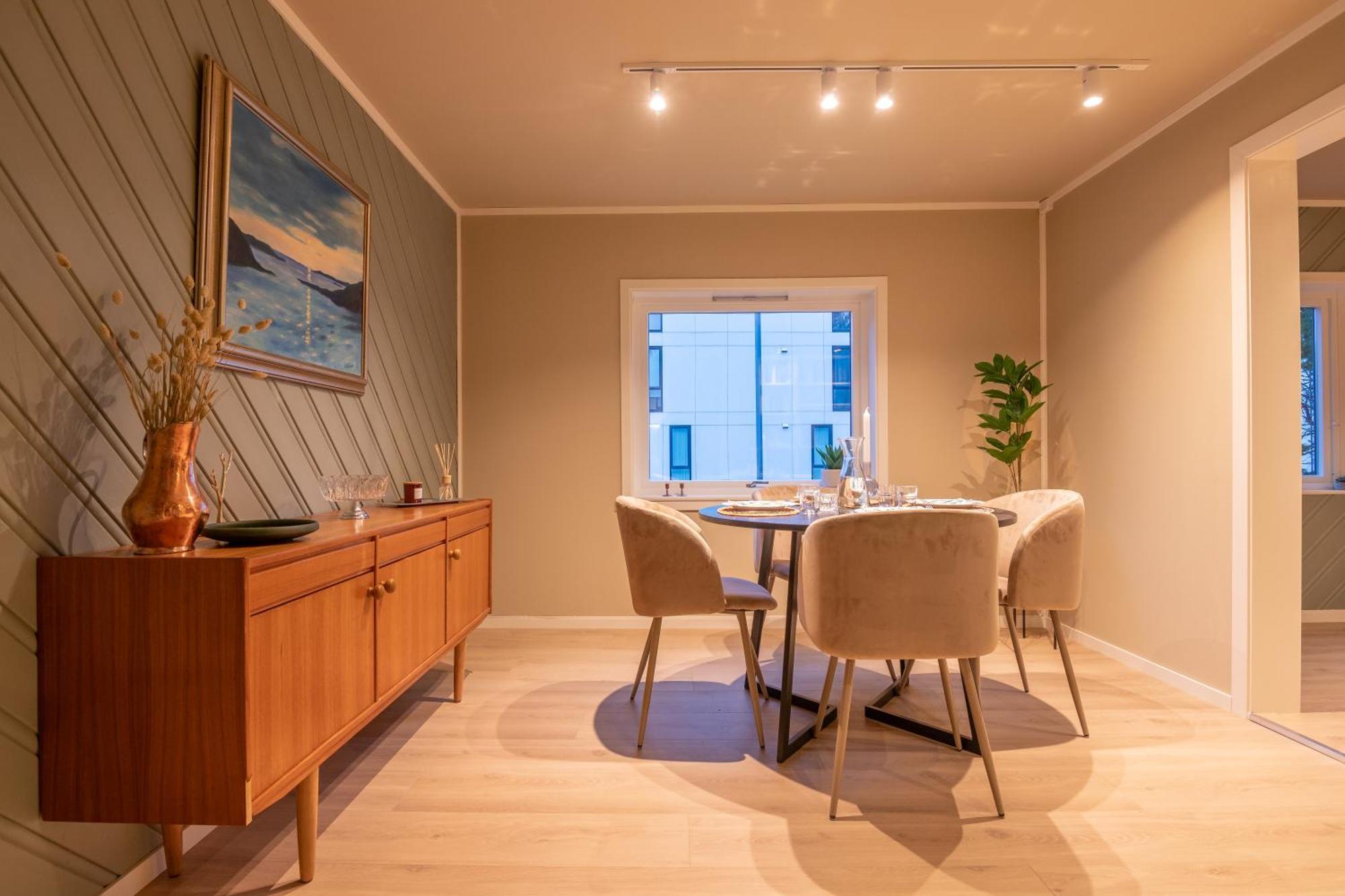 Cozy And Spacious Apartment In City Centre 트롬쇠 외부 사진